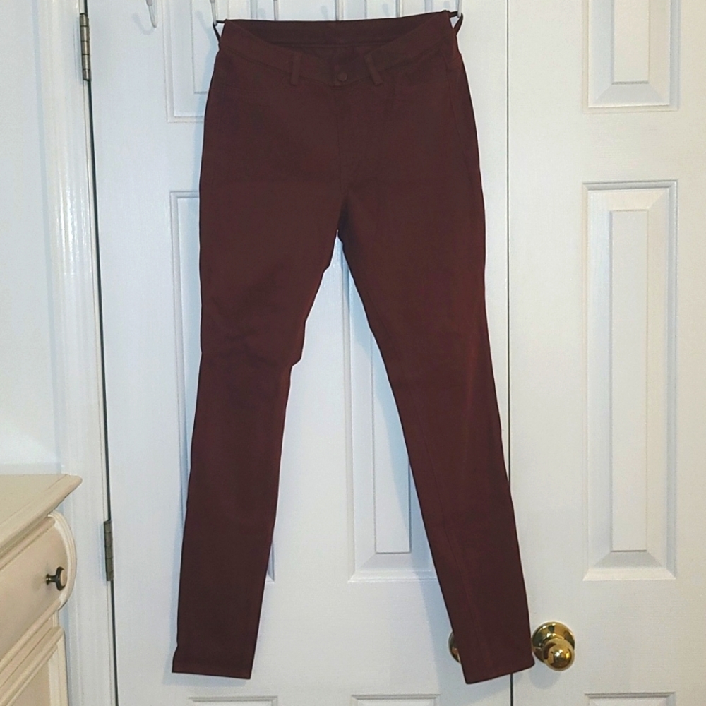 Uniqlo Leggings Pants, Jeggings, Burgundy color, small, skinny
